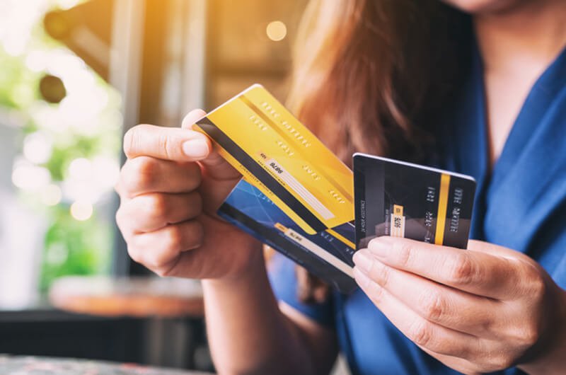 women with credit cards - tips to using credit cards financial planning services farmington